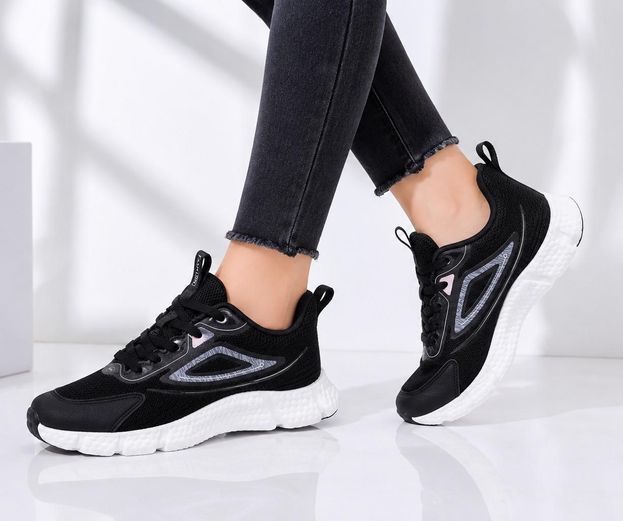 Blackish White Women’s Lightweight Running Shoes-245
